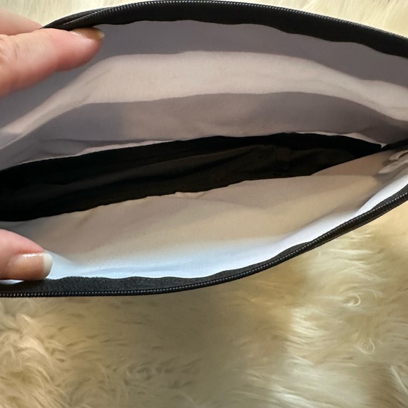 Thirty-One Watercolor Stripe Expandable Pouch - Picture 3 of 6